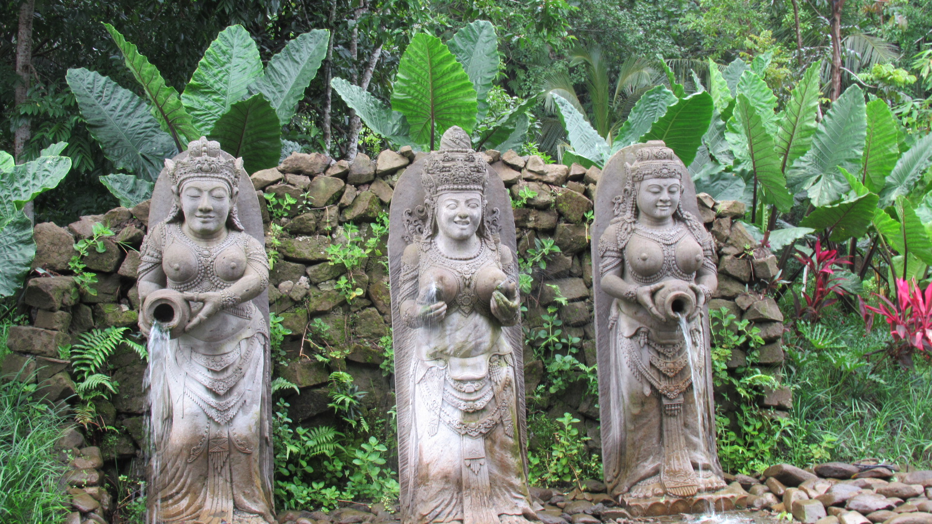 Fina statyer i Bali